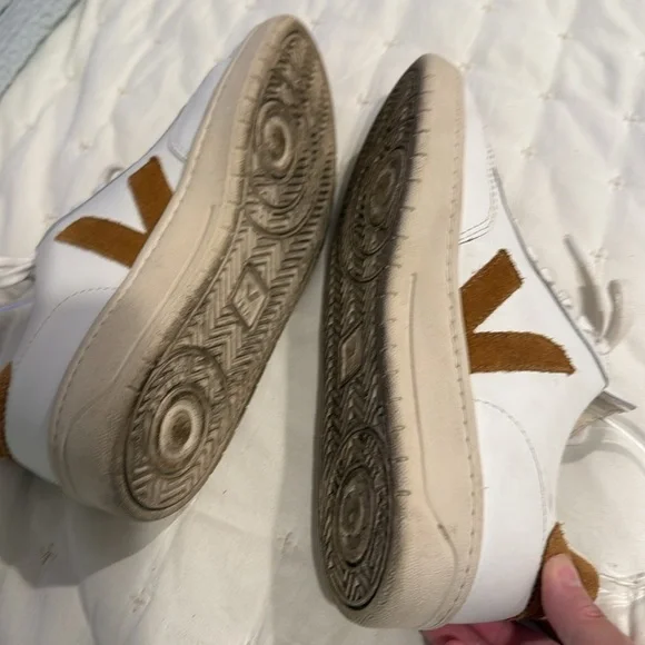 V-12 LEATHER WHITE CAMEL (2) - Picture 9 of 11